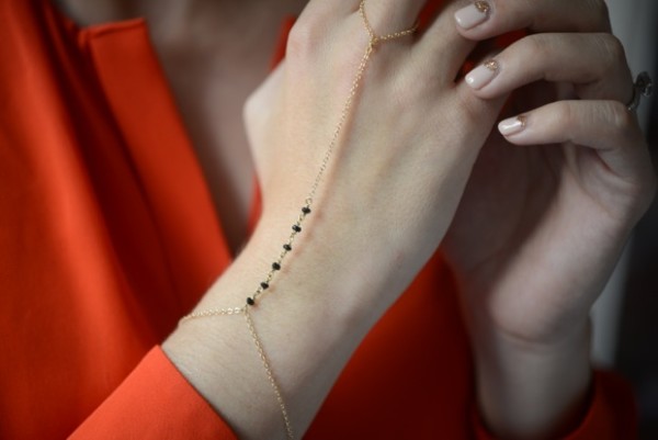 DIY: Delicate Hand Harness