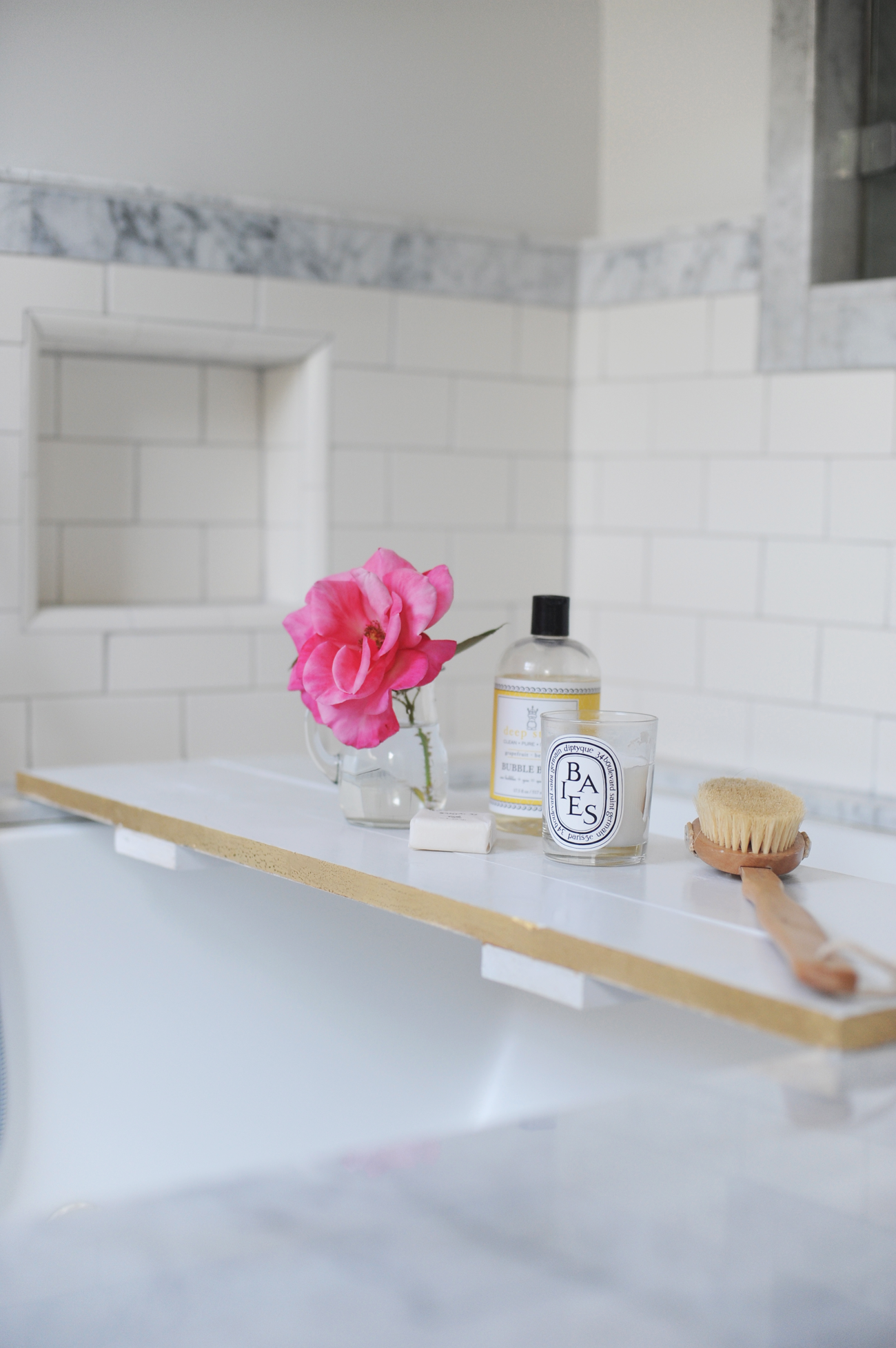 DIY Bathtub Tray